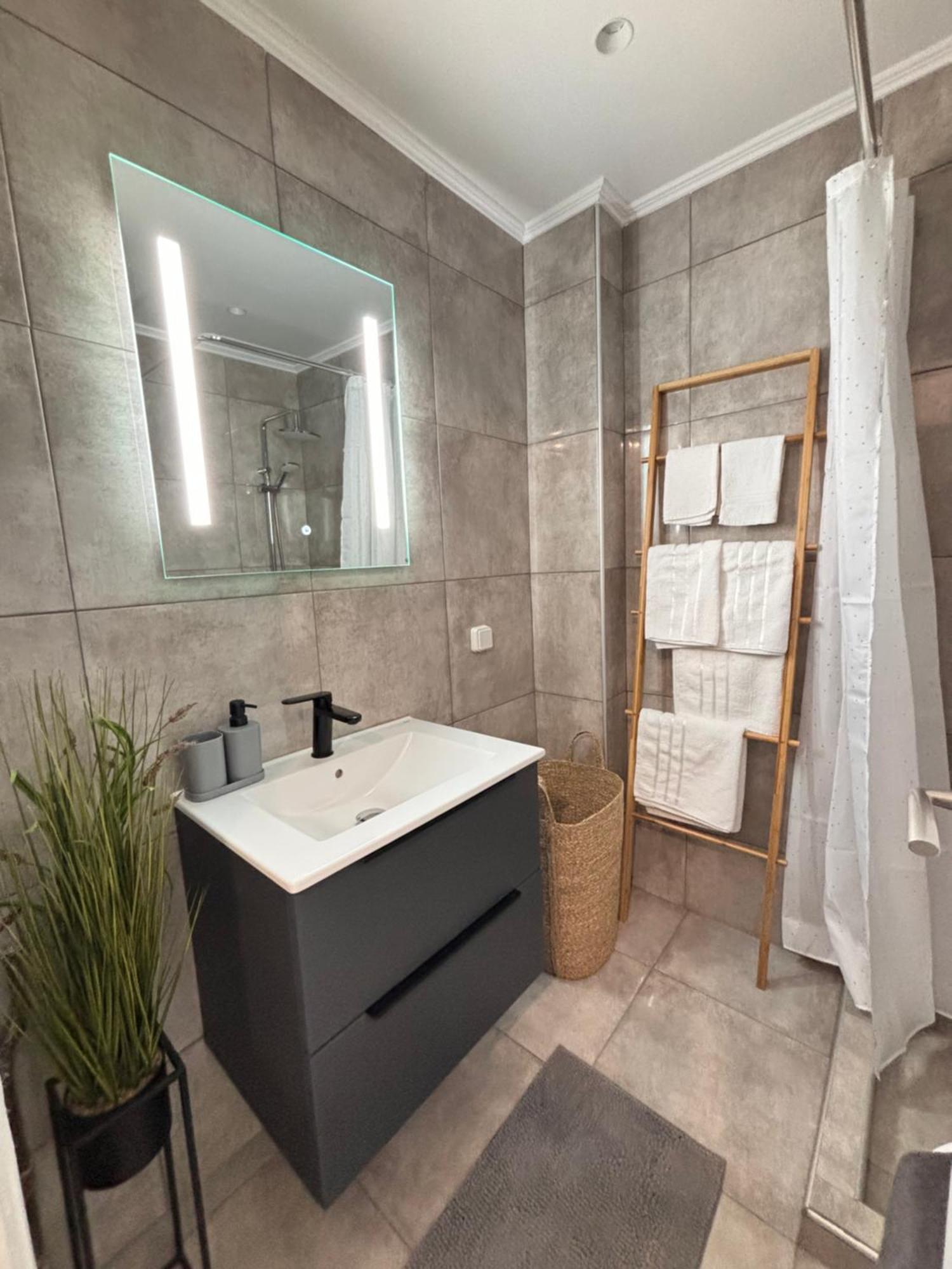 Cozy Apartment In The Heart Of Aten Exteriör bild